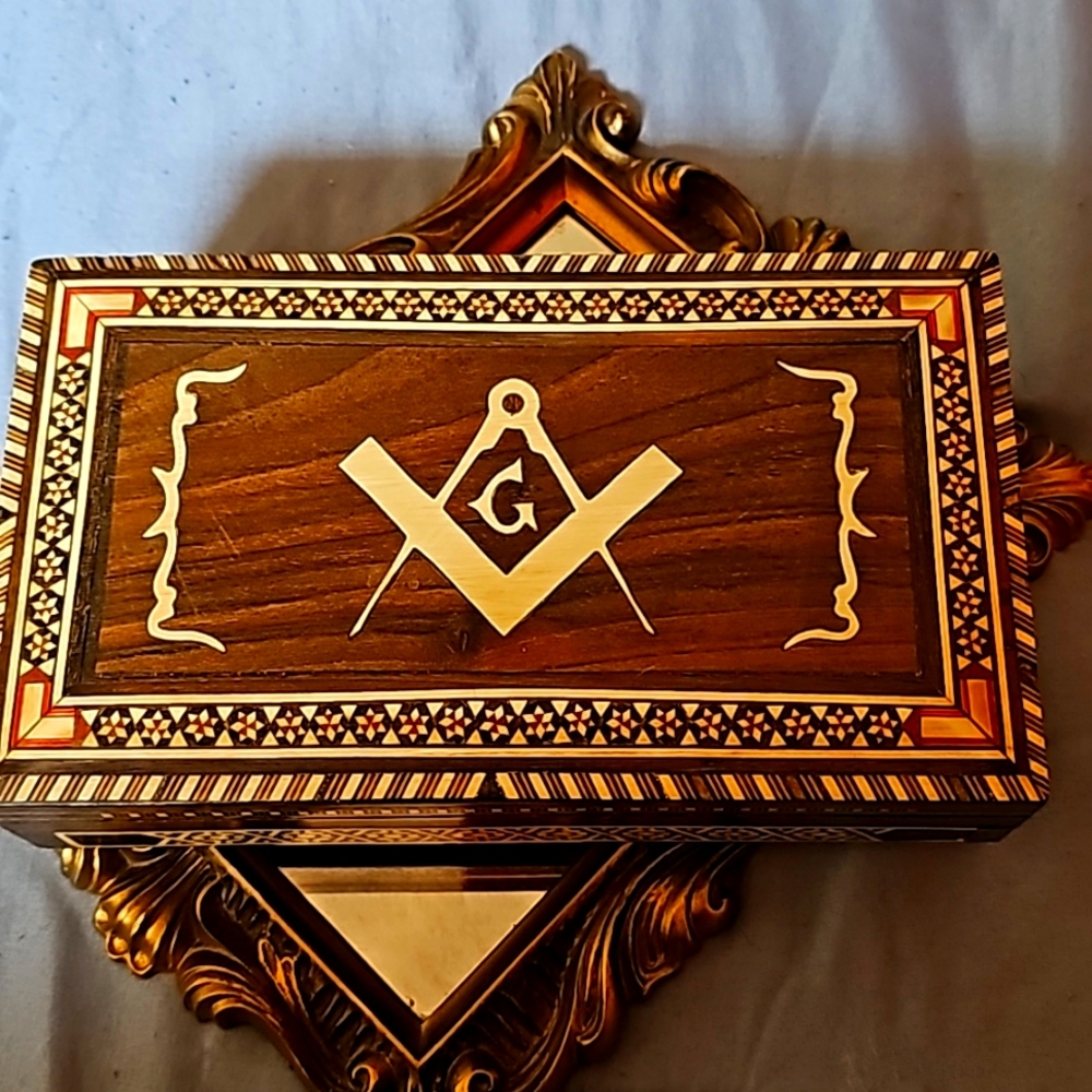 Vintage Masonic Art Deco Wooden Inlay Jewelry Box